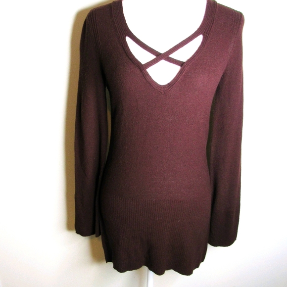Free People Sweaters - FREE PEOPLE  Brown Cross V Neck, Sweater Sz XS